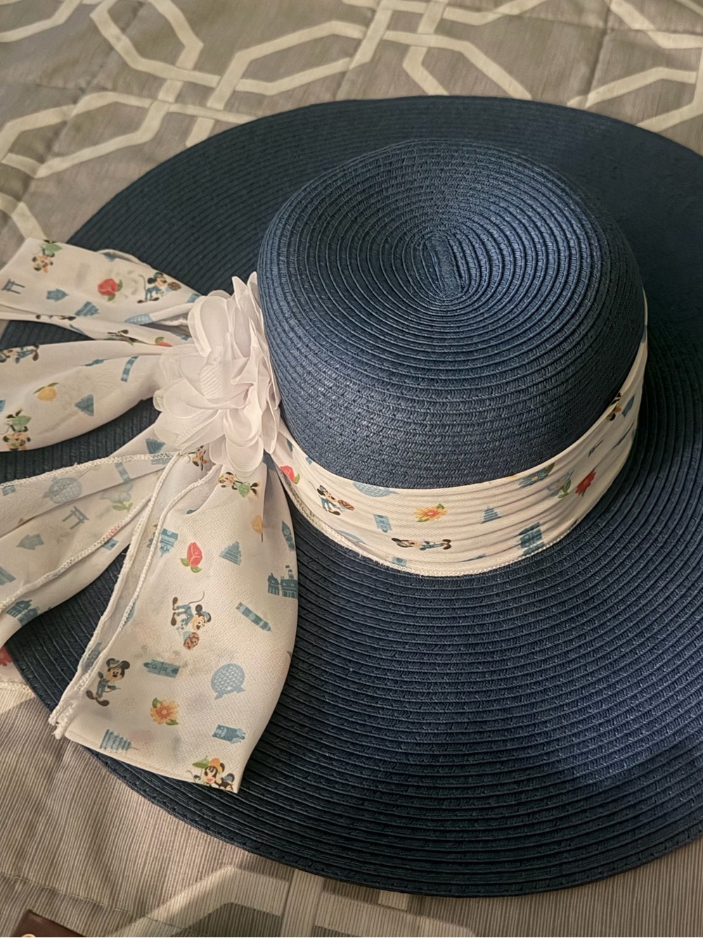 Disney Parks Mickey Minnie Navy Wide Brim Sun Hat Scarf